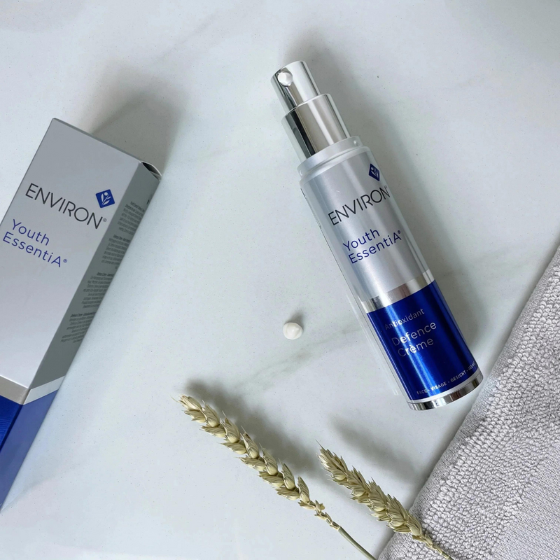 Environ Antioxidant Defence Crème jar with white lid and green label, showcasing the skincare product for antioxidant protection.